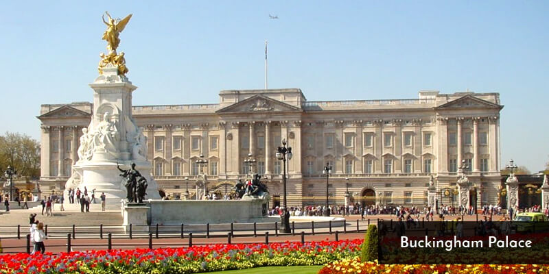 Tourist Attraction in Europe - Buckingham Palace